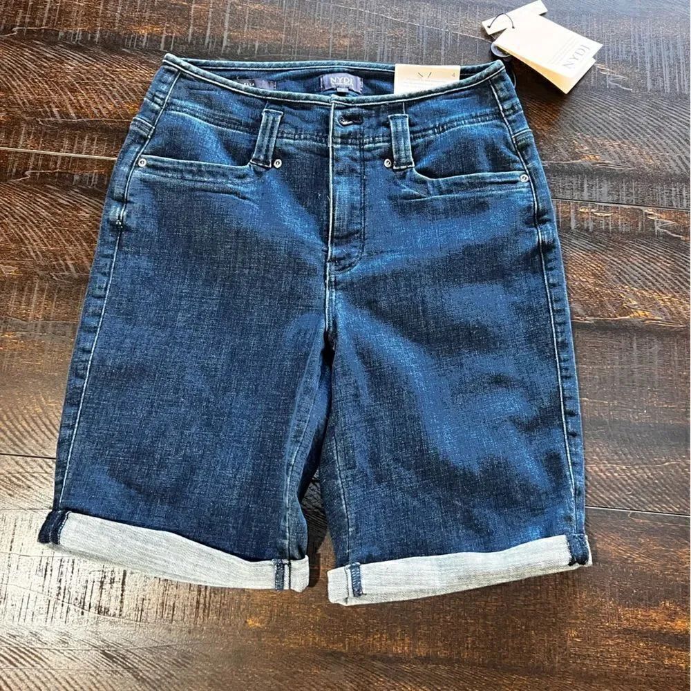 NWT NYDJ Dark Wash Jean Shorts Lift & Tuck Technology Size 4 #SUM4